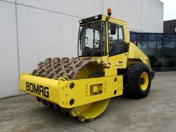 Bomag BW213D-3