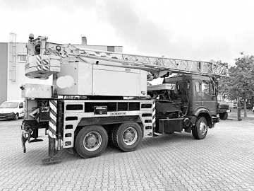 Mercedes-Benz LIEBHERR LTF 1030